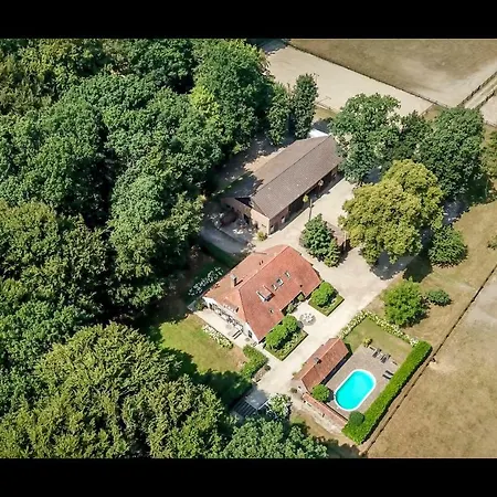 Holiday home Landgoed Groeneveld Hulshorst